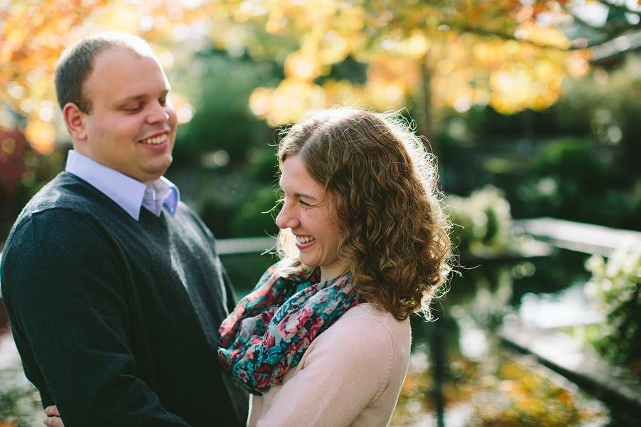 Oregon-Garden-Engagement-Photographs-5.jpg