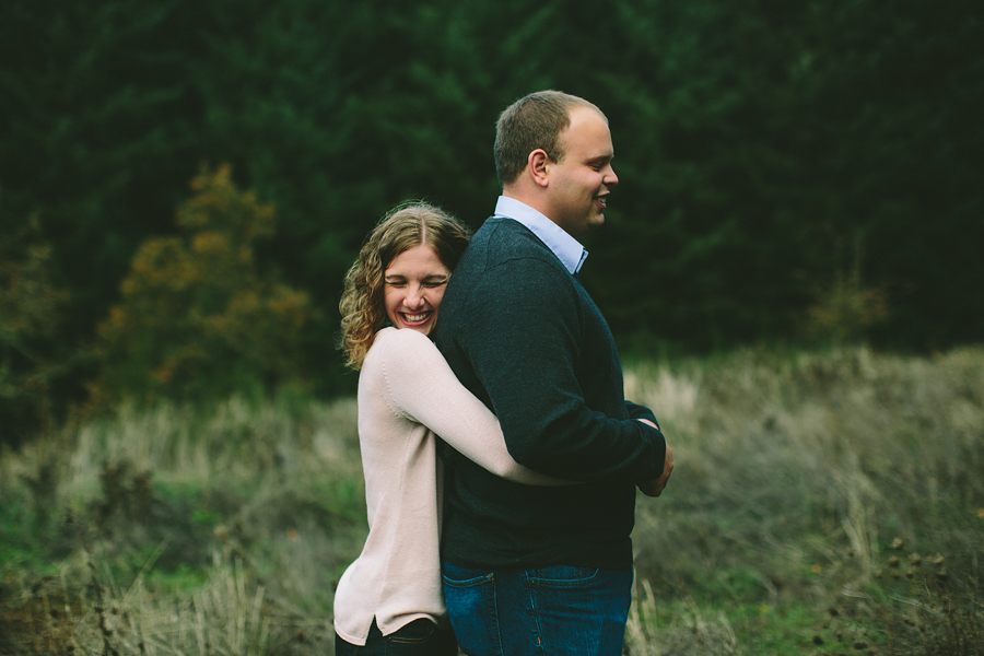 Oregon-Garden-Engagement-Photographs-11.jpg