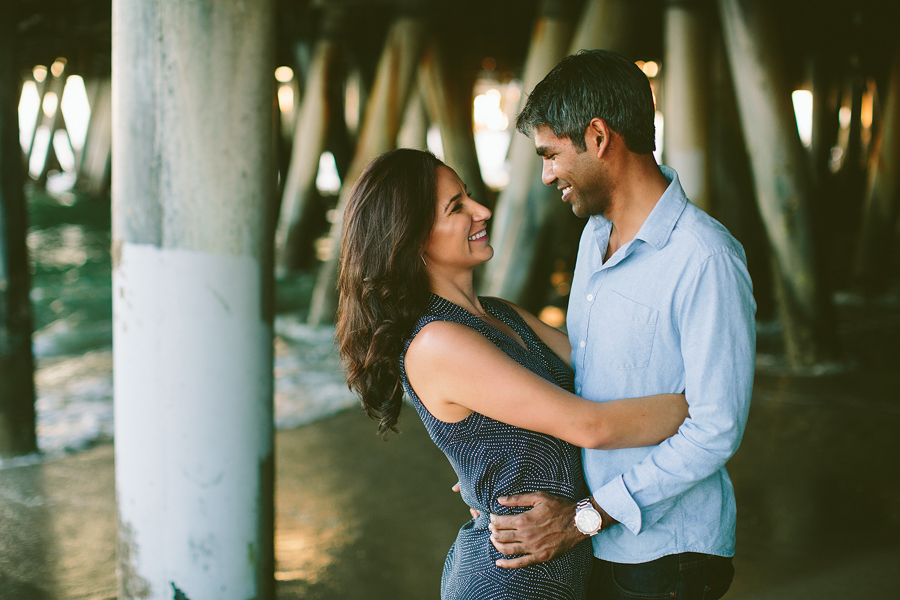 Santa-Monica-Pier-Engagement-Photographs-30.jpg