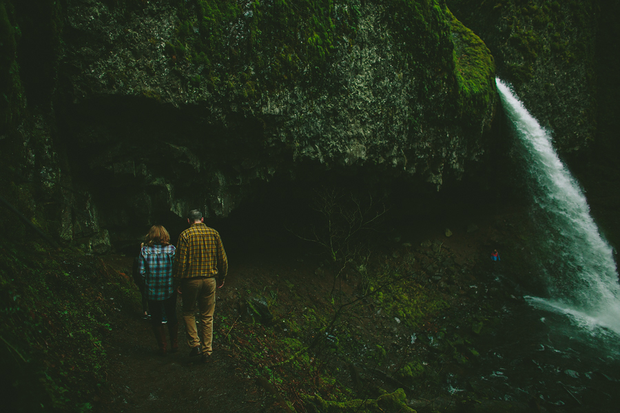 Horsetail-Falls-Engagement-Photographs-16.jpg