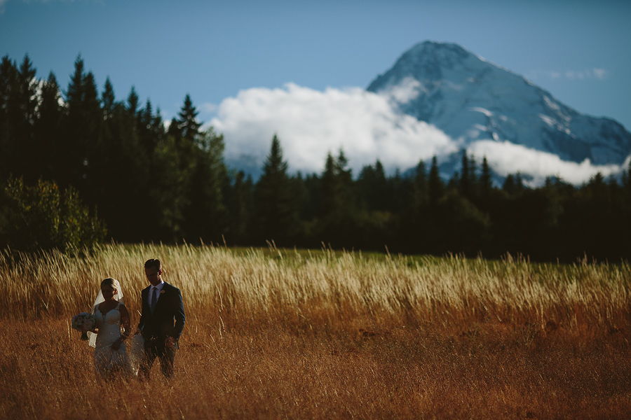 Mt-Hood-Bed-and-Breakfast-Wedding-Photos-8.jpg