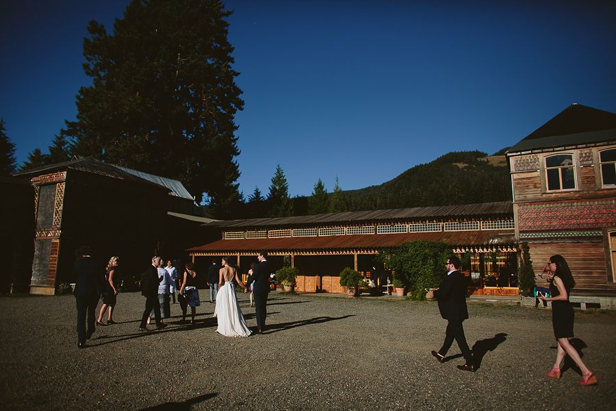 Mt-Hood-Wedding-Organic-Farms-Wedding-Photographs-77.jpg