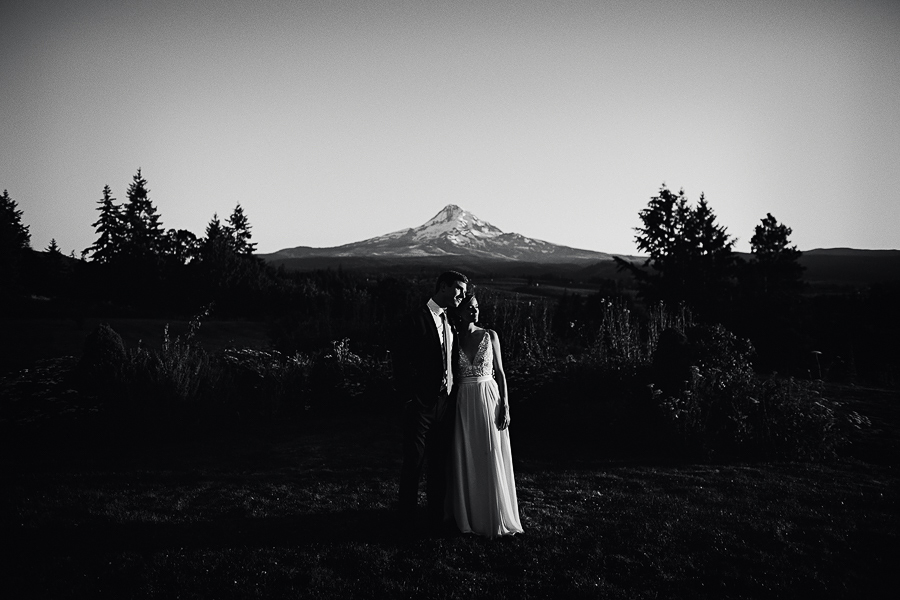 Mt-Hood-Wedding-Organic-Farms-Wedding-Photographs-97.jpg