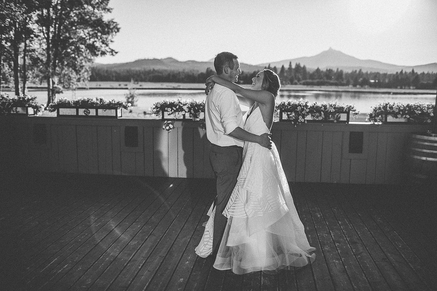 Black-Butte-Ranch-Wedding-Photos-8.jpg