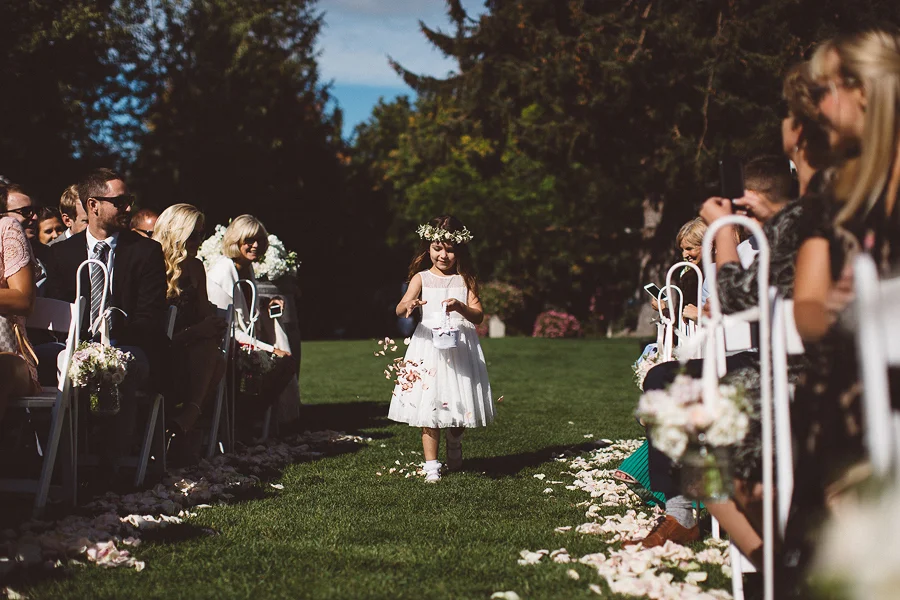 Mt-Hood-Bed-and-Breakfast-Wedding-Photos-40.jpg