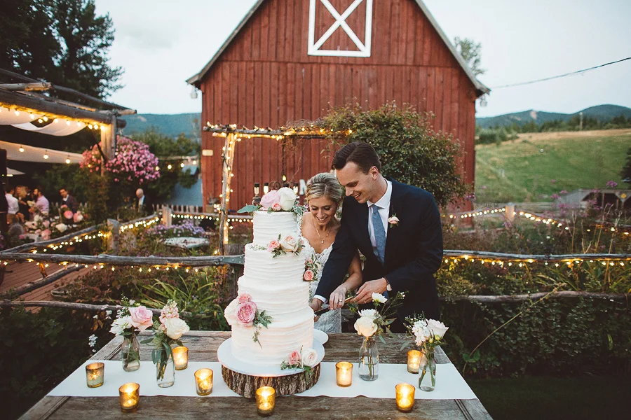 Mt-Hood-Bed-and-Breakfast-Wedding-Photos-130.jpg