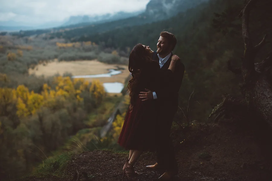 Horsetail-Falls-Engagement-Photos-7.jpg
