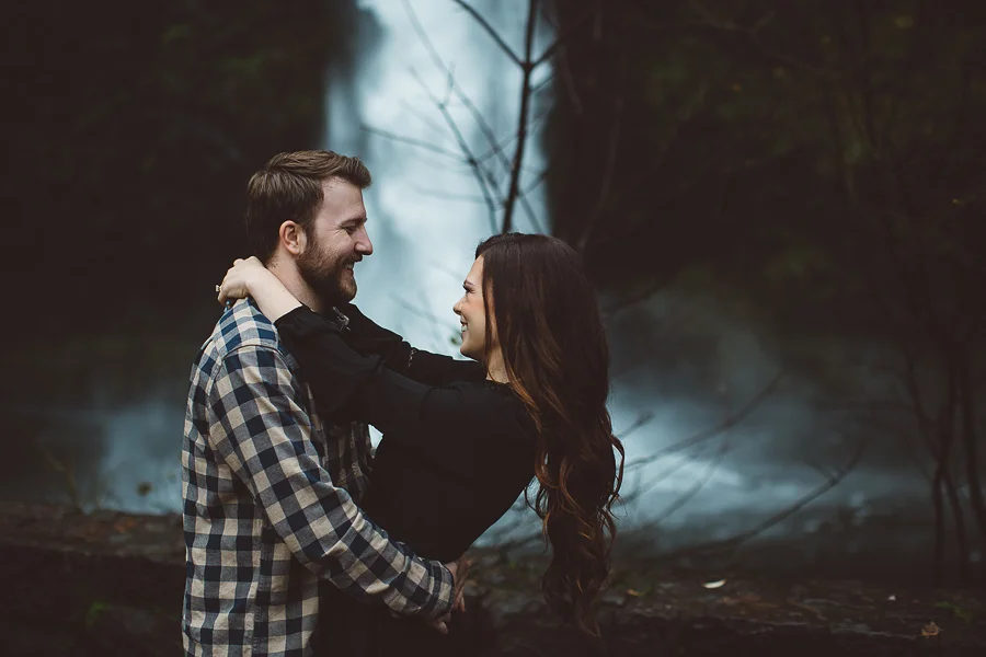 Horsetail-Falls-Engagement-Photos-19.jpg