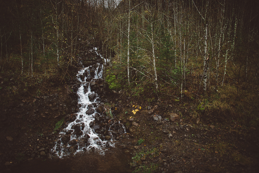 Horsetail-Falls-Engagement-Photos-21.jpg