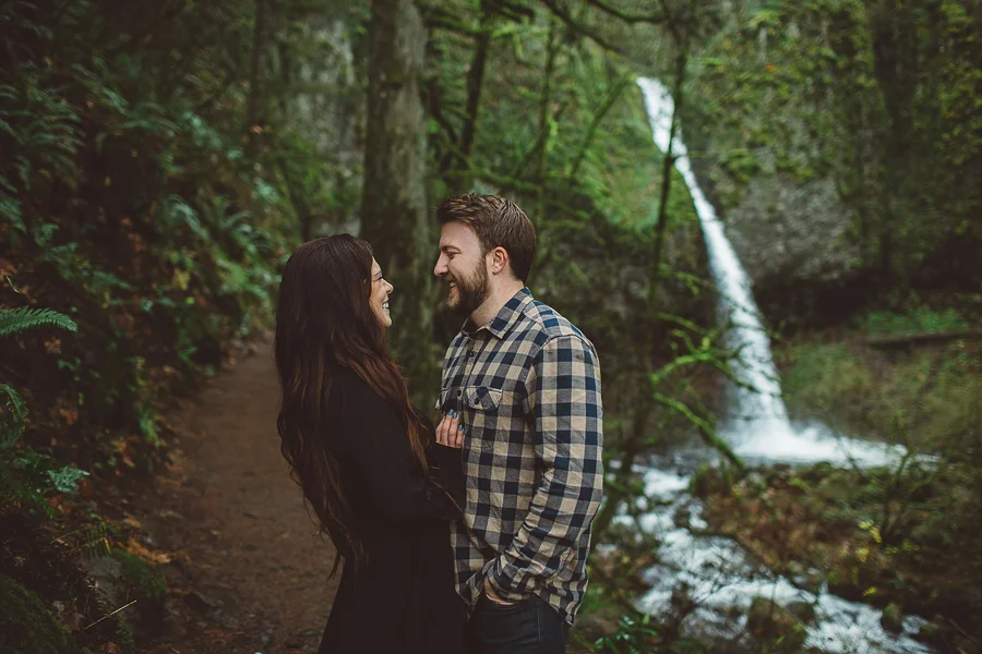 Horsetail-Falls-Engagement-Photos-29.jpg