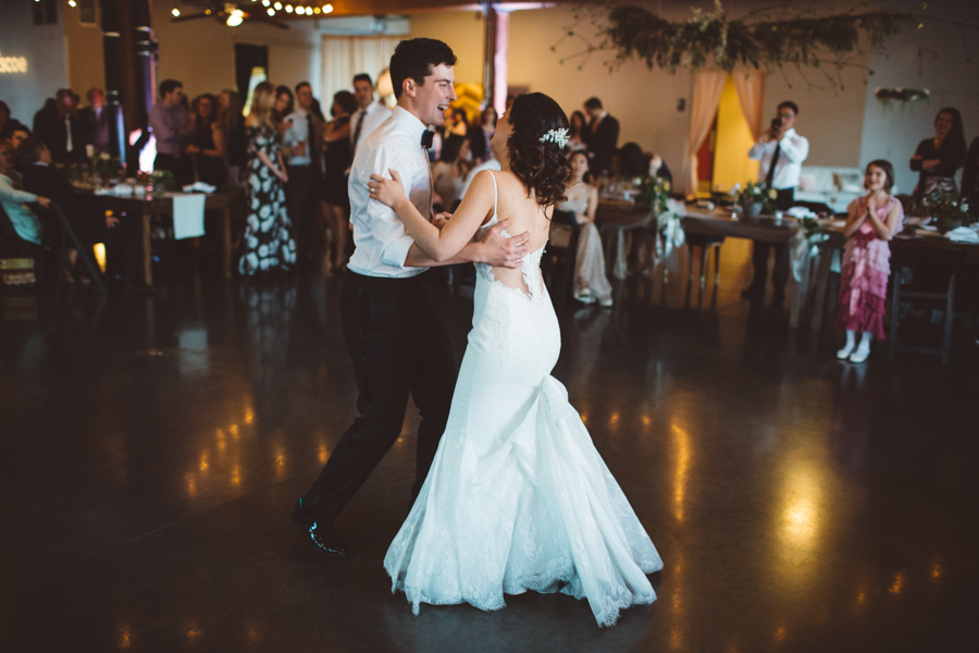 Castway-Portland-Wedding-Photos-17.jpg