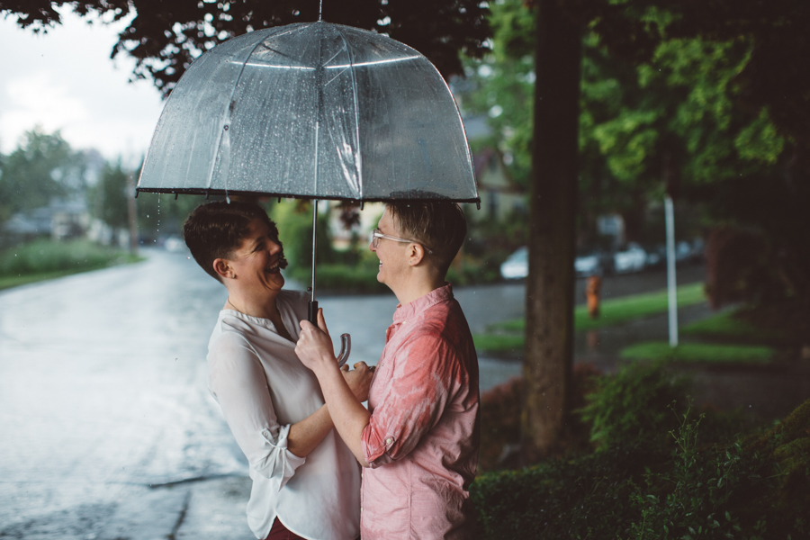 Portland-Waterfront-Engagement-Photographs-10.jpg