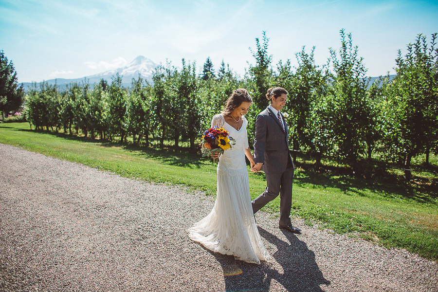 Mt-Hood-Organic-Farms-Wedding-Photographs-43.jpg