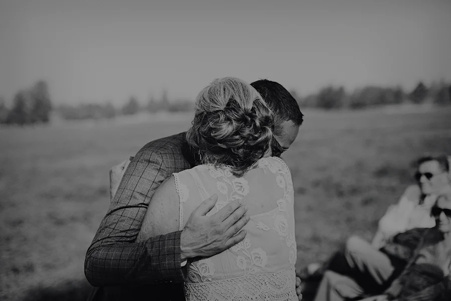 Bend-Wedding-Photographer-52.jpg