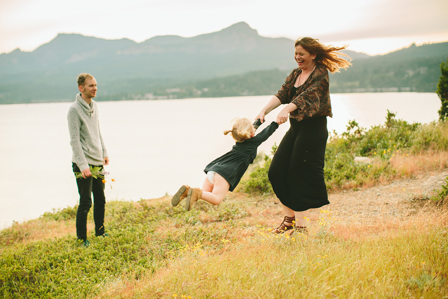 Columbia-River-Gorge-Family-Photographs-28.jpg