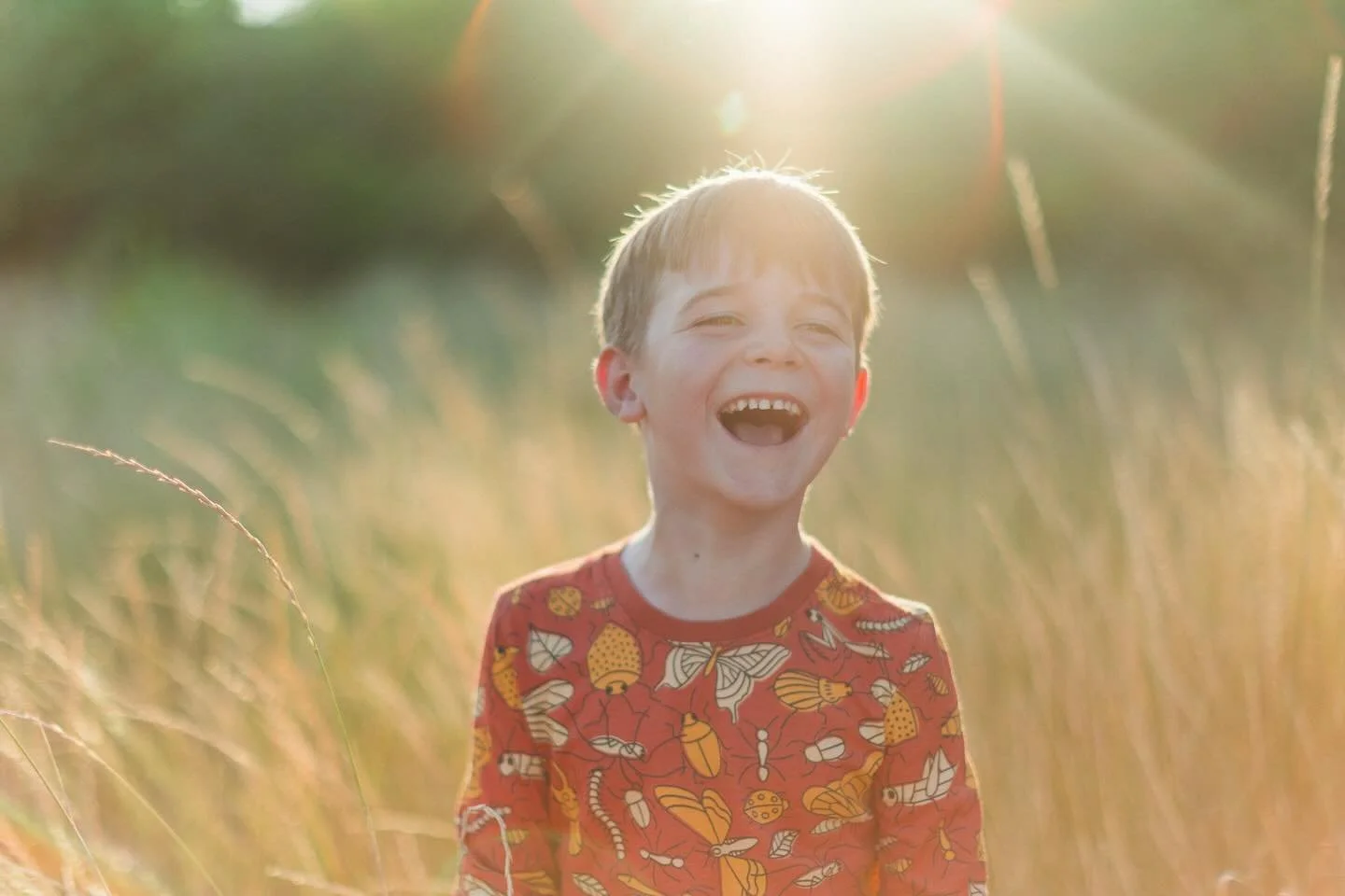 I love and deeply believe in small businesses.

Growing up my dad ran his own business as an electrician and we also owned and operated a peach orchard with my moms side of the family.

I still have the lids of one of the peach boxes from our orchard