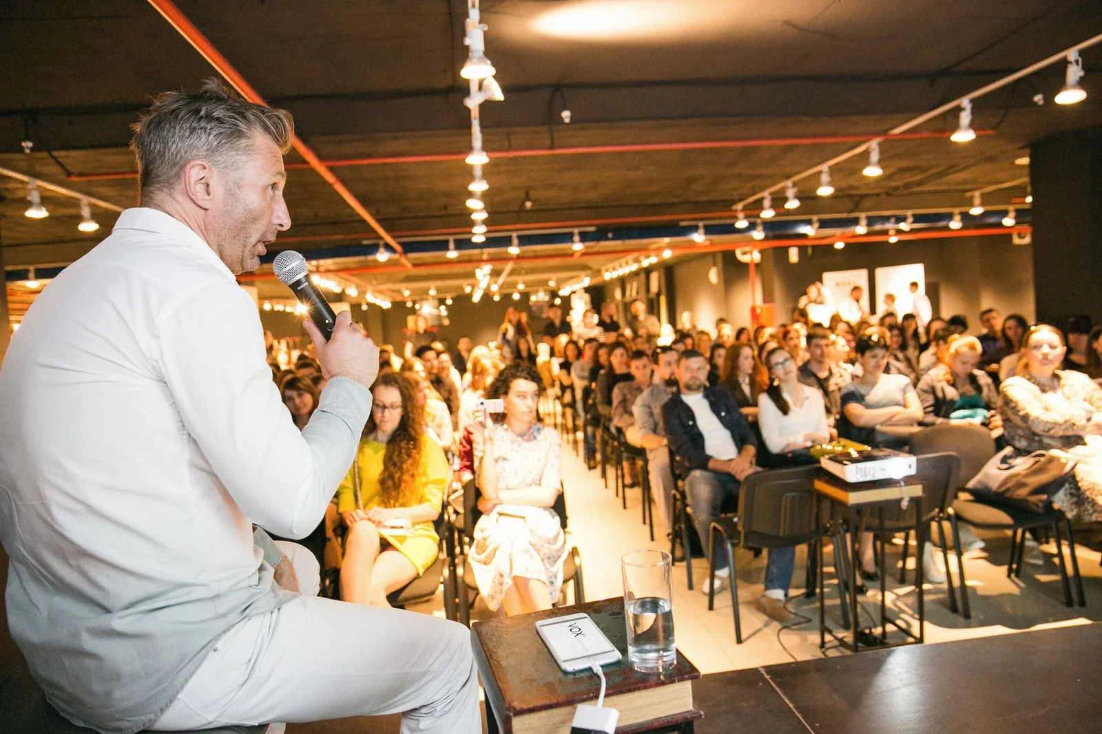 «Относиться к материалам как к драгоценностям»