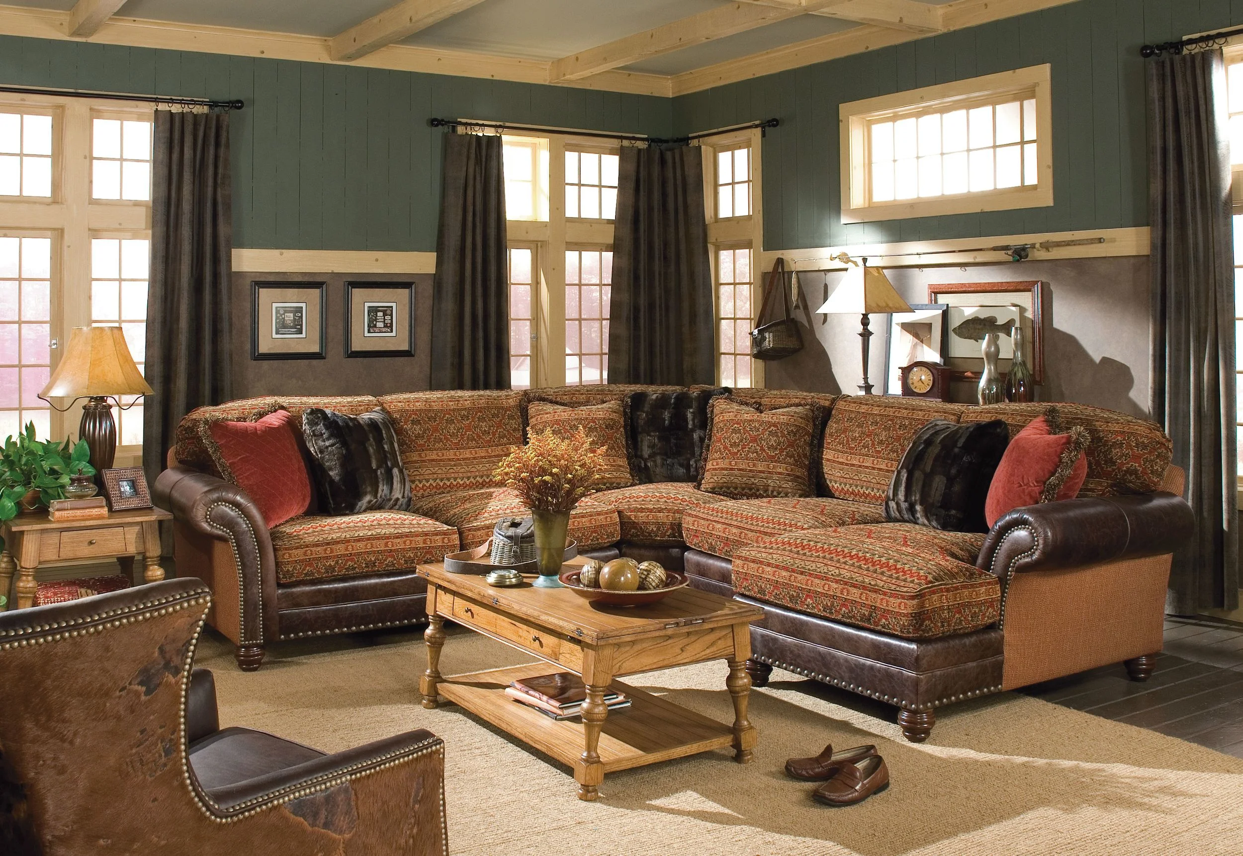 Сезонное предложение в шоуруме Luxury Brands