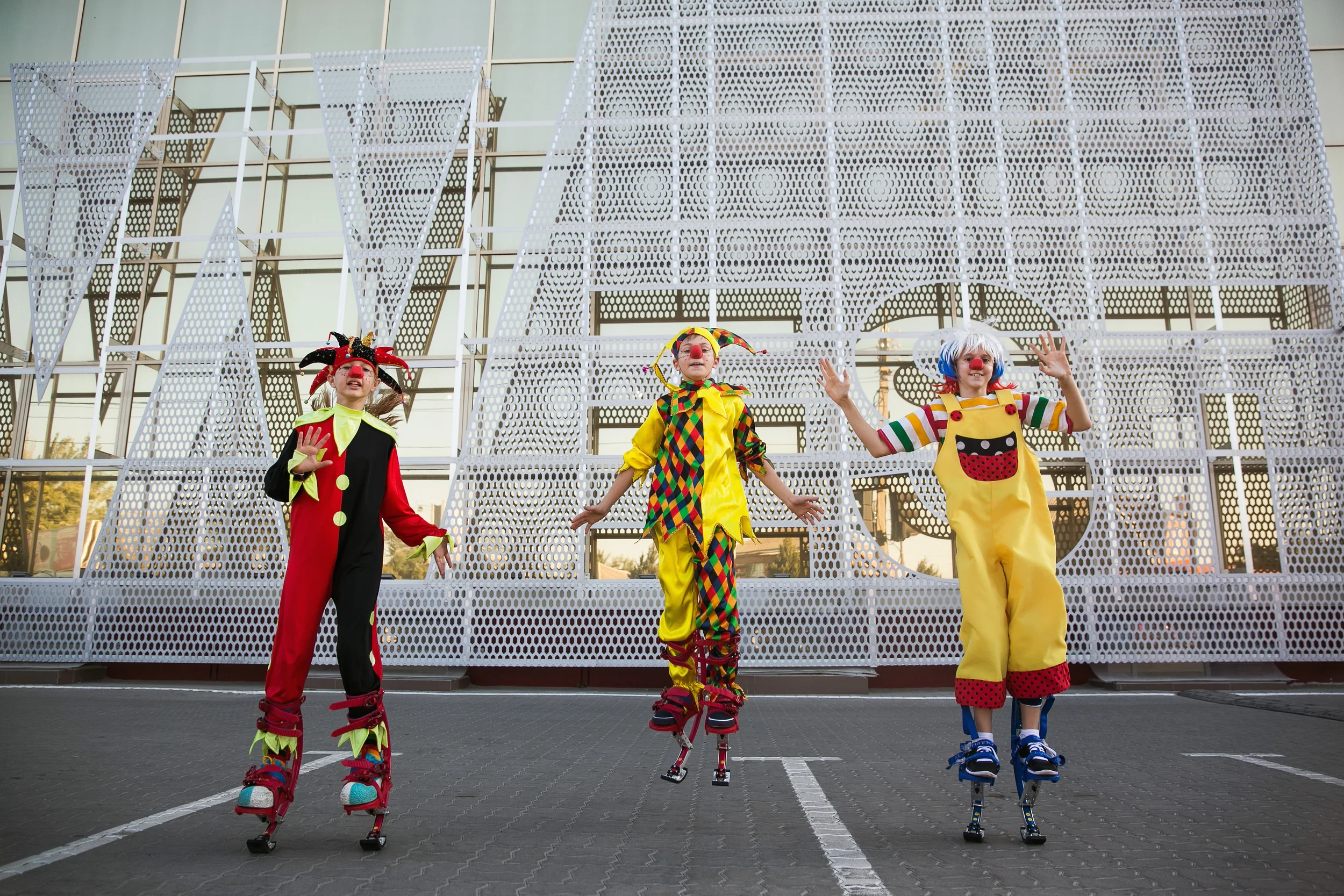 Презентация циркового проекта «Зодиаки» в Design Center WEST