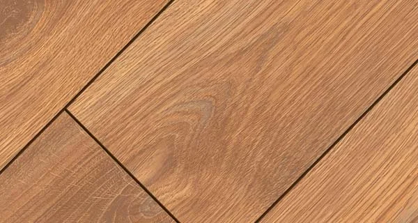 Laminat_Flowing_Oak.jpg