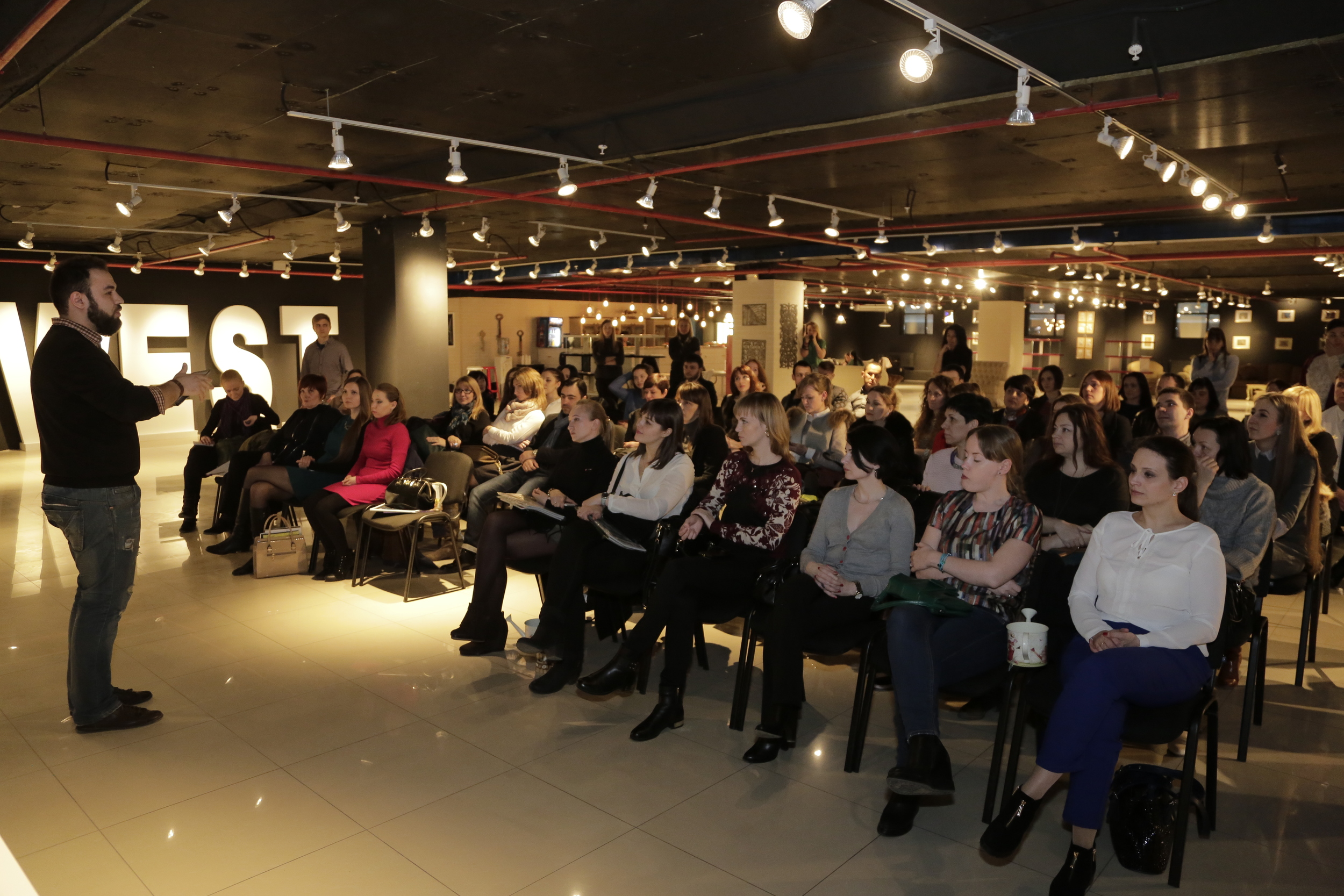 В Ростове состоялся «Дизайн-тур по субботам» для дизайнеров и архитекторов в Новом формате