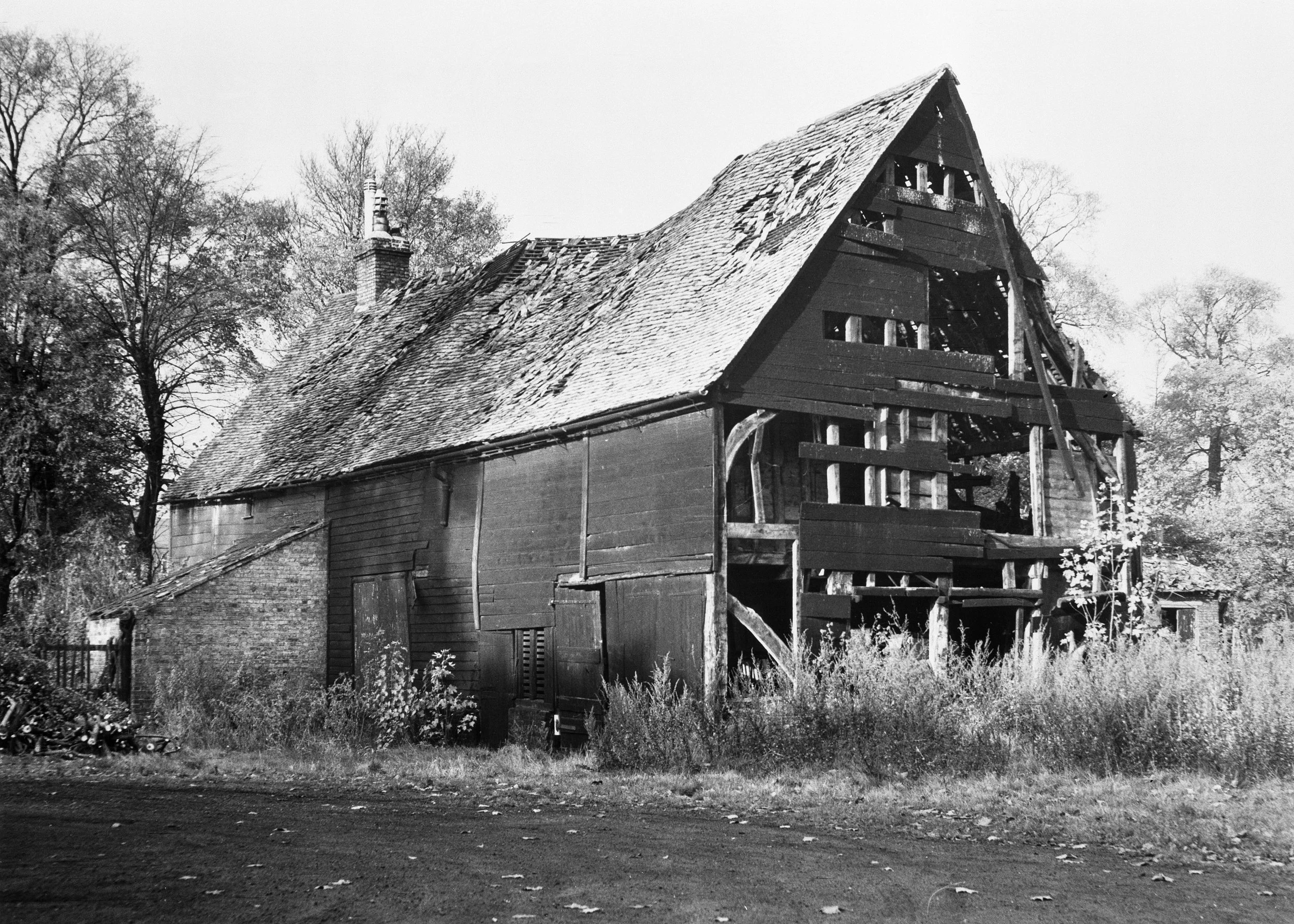 Fulham Palace 17th century tithe barn, badly damaged in World War II and demolished in 1953