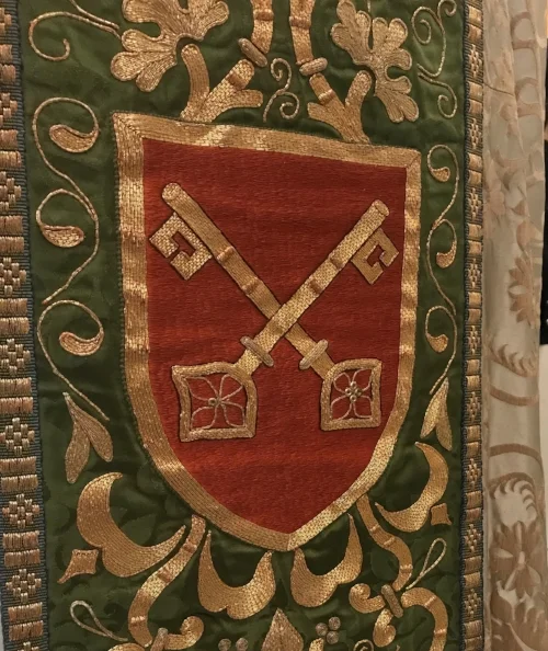 The crossed keys are the emblem of St Peter and the Diocese of York