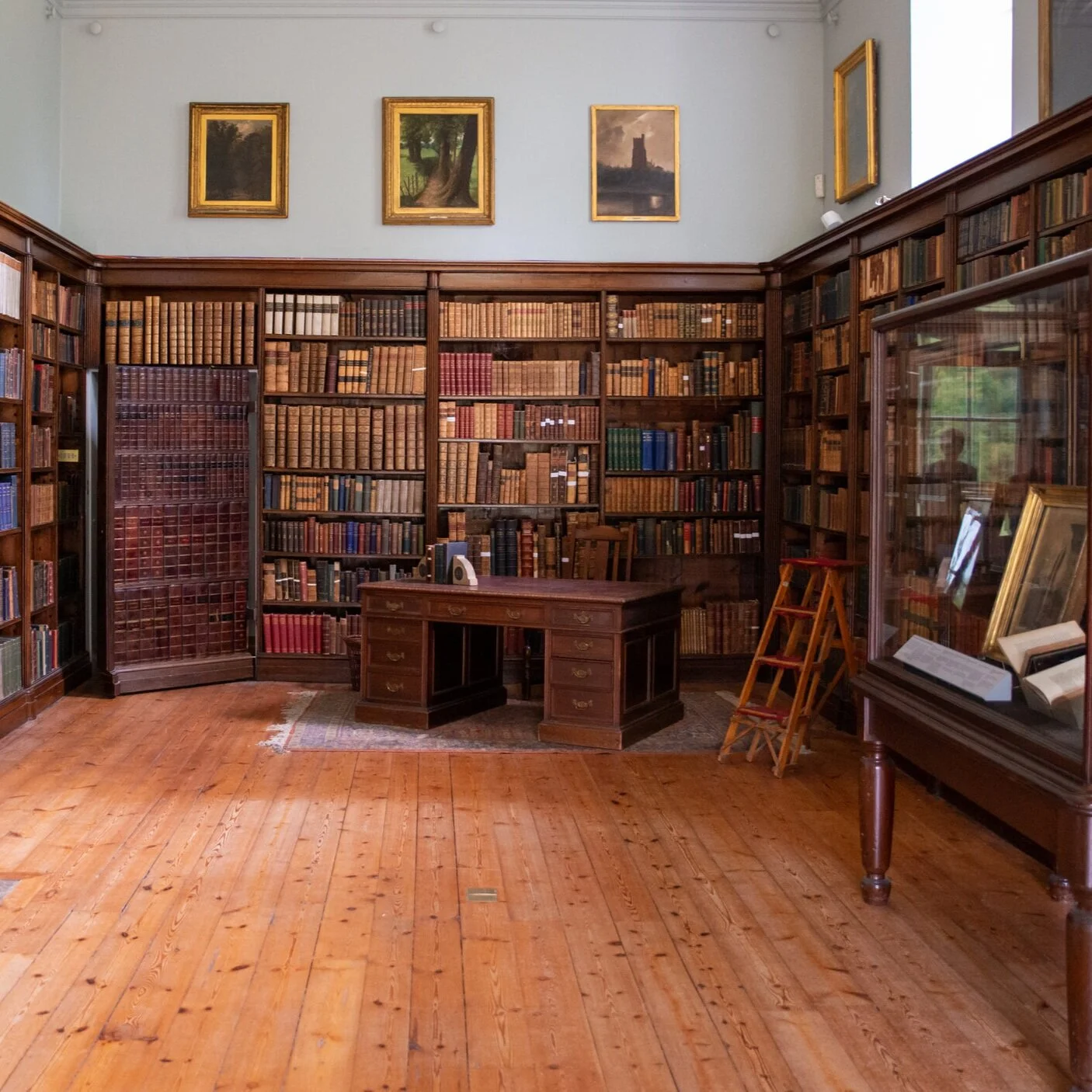 Porteous+Library+1+-+Copy.jpg