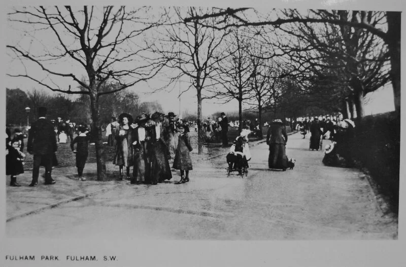 Postcards of Bishop’s Park from the early 1900s. (The park’s name was changed to Fulham Park in 1902 and then back to Bishops Park in 1906). Photo and information from London Borough of Hammersmith and Fulham Library and Archives, at https://lbhflib…