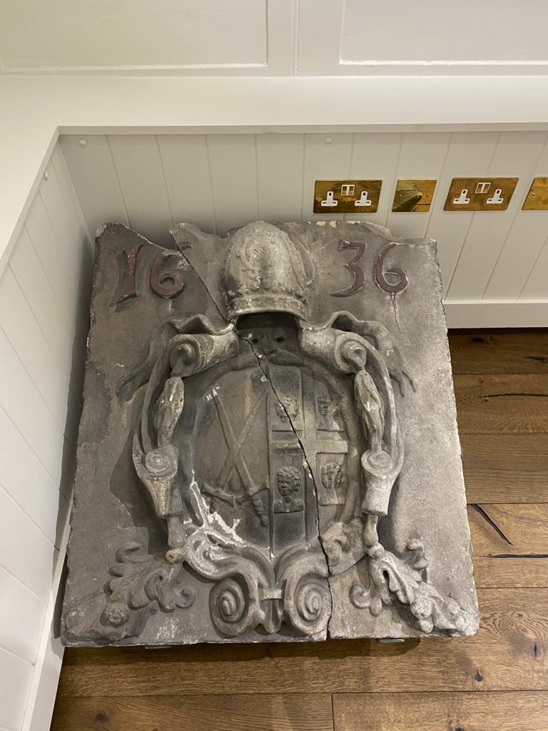 A closer look at the coat of arms