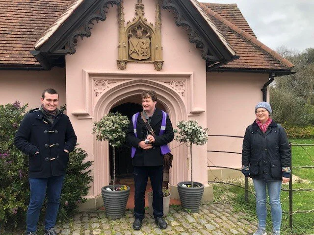 I am here at the entrance of the beautiful cottage with my two old Flatmate’s.&nbsp;