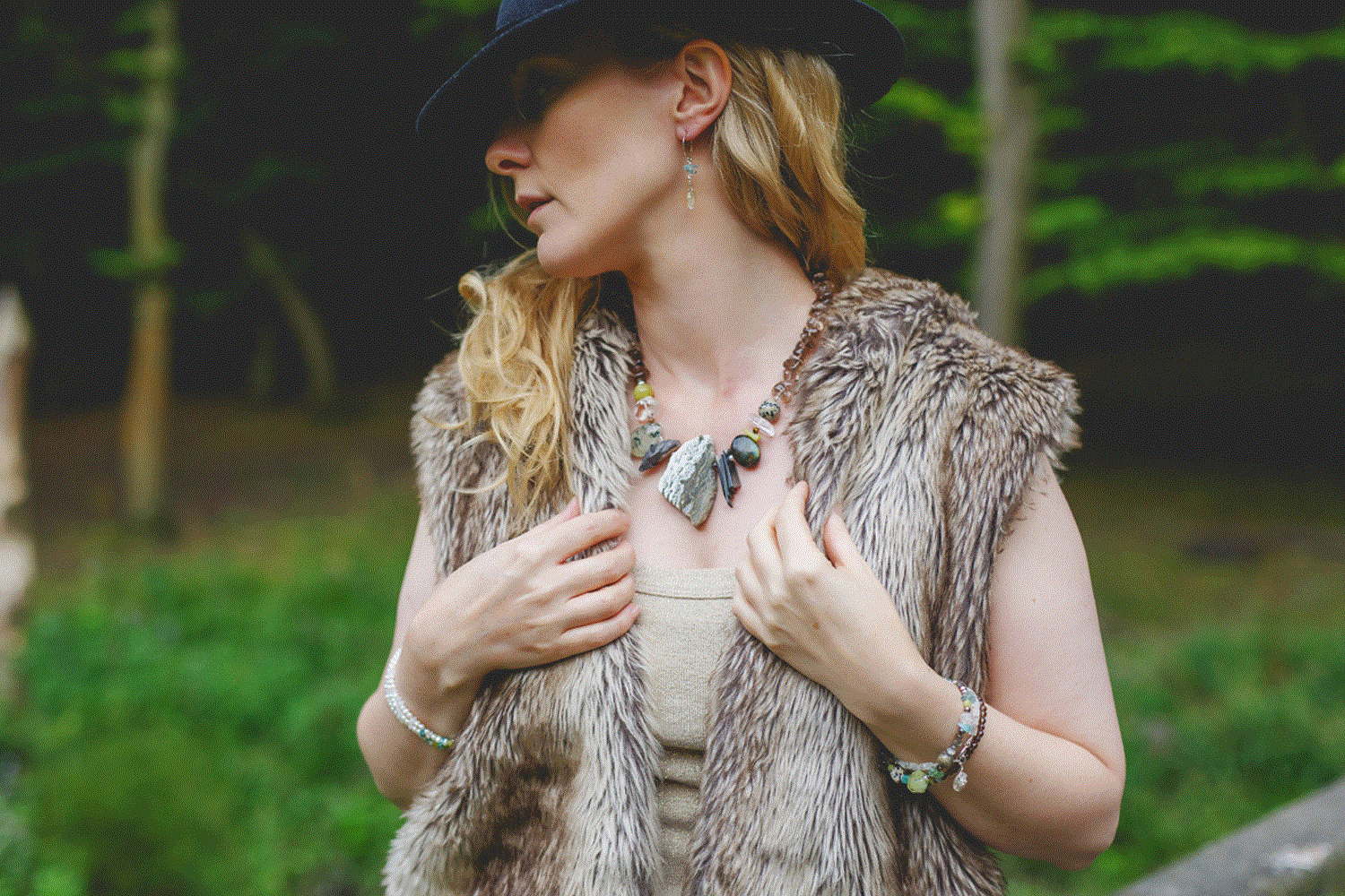 rock-necklace-pebble-earrings-dawn-katherine-bree-jewellery.gif