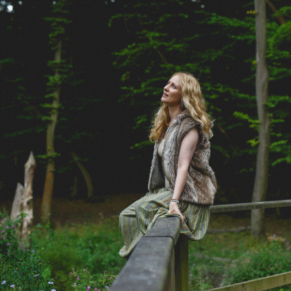 SQUARE-MAVRIC_PHOTOGRAPHY_HIGH_RES_055.gif