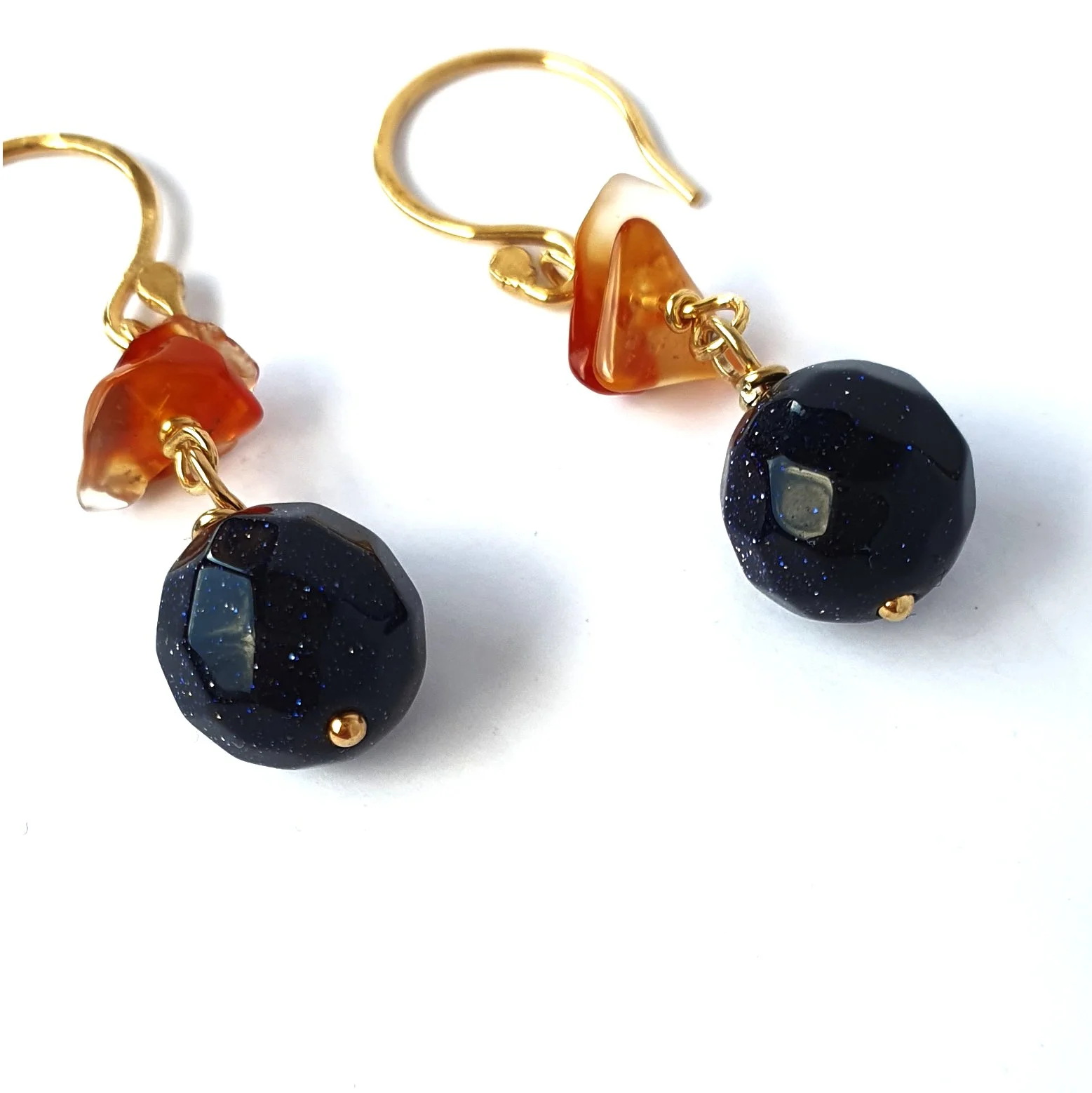 bree-jewellery-pebble-earrings-twilight-white-detail.jpg