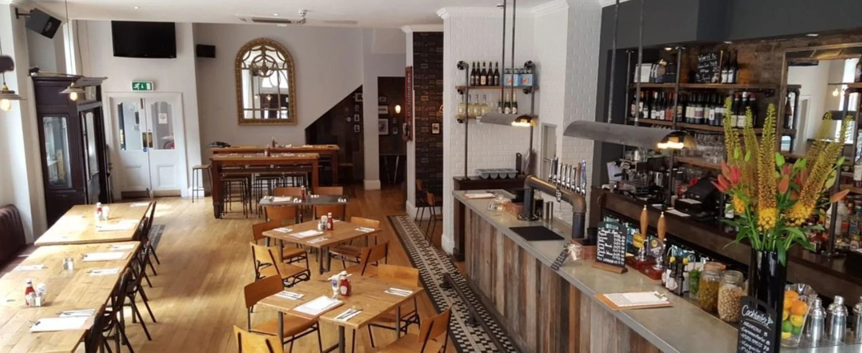 AIA UK X Armstrong Architecture Pub Quiz