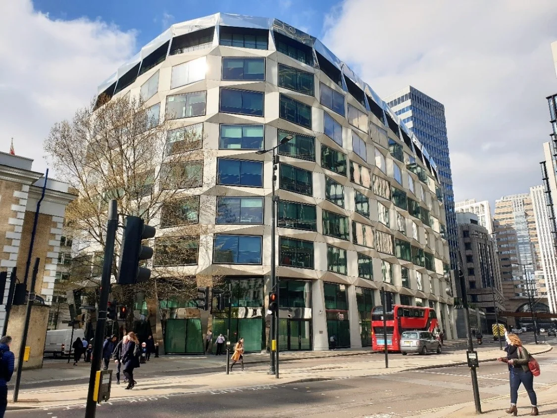 David Walker Architects’ One Coleman Street: A curvilinear response to its site. (Photo credit: L King)