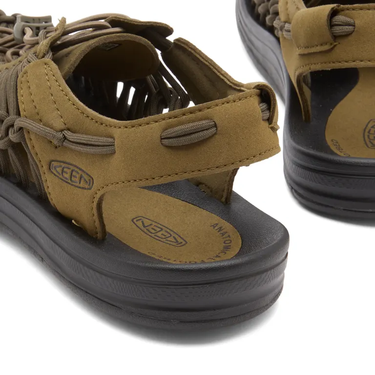 Uneek_Dark OliveBlack_08.jpg