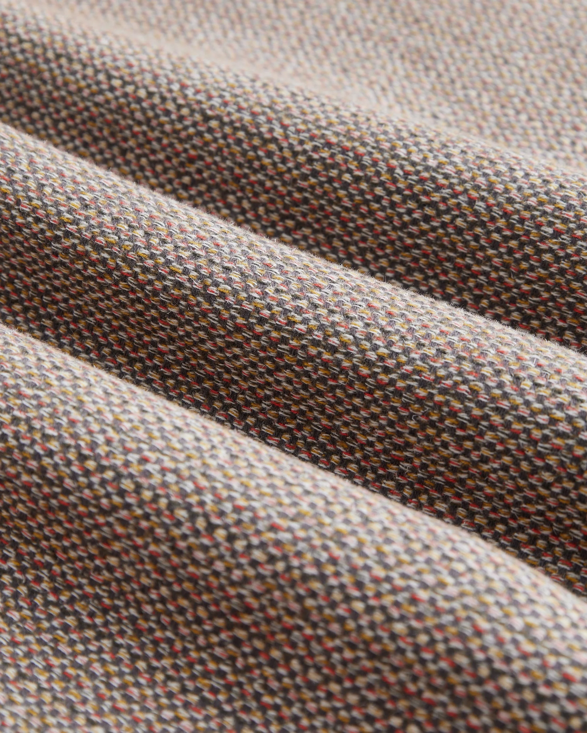 MAGSON - GREYISH_ZOOM_ 2.JPG