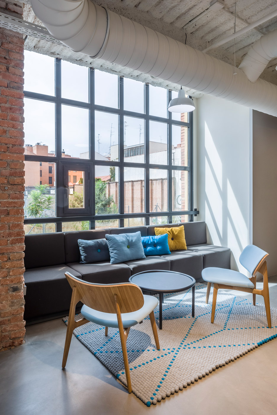 www.dezeen.com: Jump Studios design for 6th Google Campus / Campus Madrid