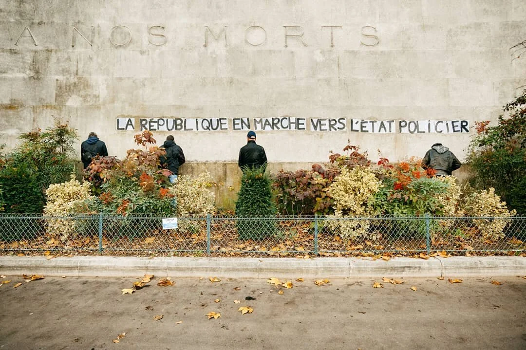 Une banderolle d&eacute;non&ccedil;ant la loi de s&eacute;curit&eacute; globale, #trocadero.⁠
-⁠
#pplsecuriteglobale #stoplois&eacute;curit&eacute;globale #libertedelapresse⁠
@stopsecuriteglobale #streetsansfrontieres #article24