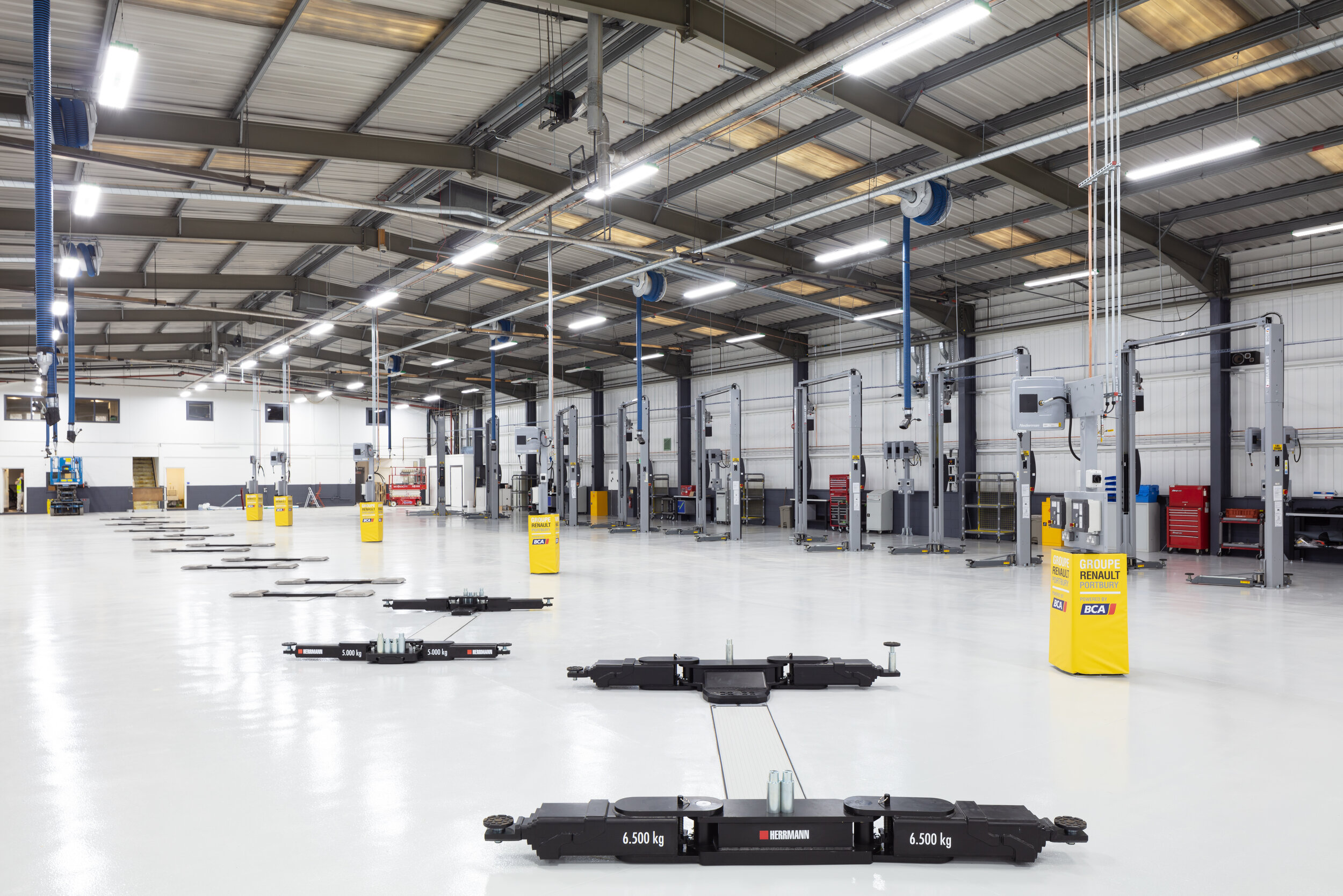  BAC Vehicle Services have recently opened their newly refurbished Renault Import Centre in Portbury. The new facility was designed by Hadfield Cawkwell Davidson with the refurbishment works done by Wordsworth Construction Services. Client: BCA Vehic