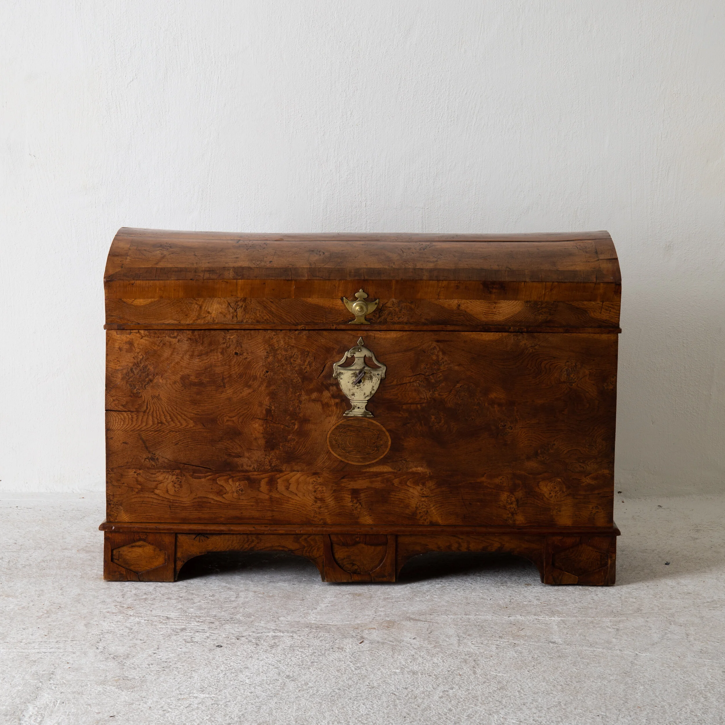 Blanket Chest Walnut 18th Century Sweden