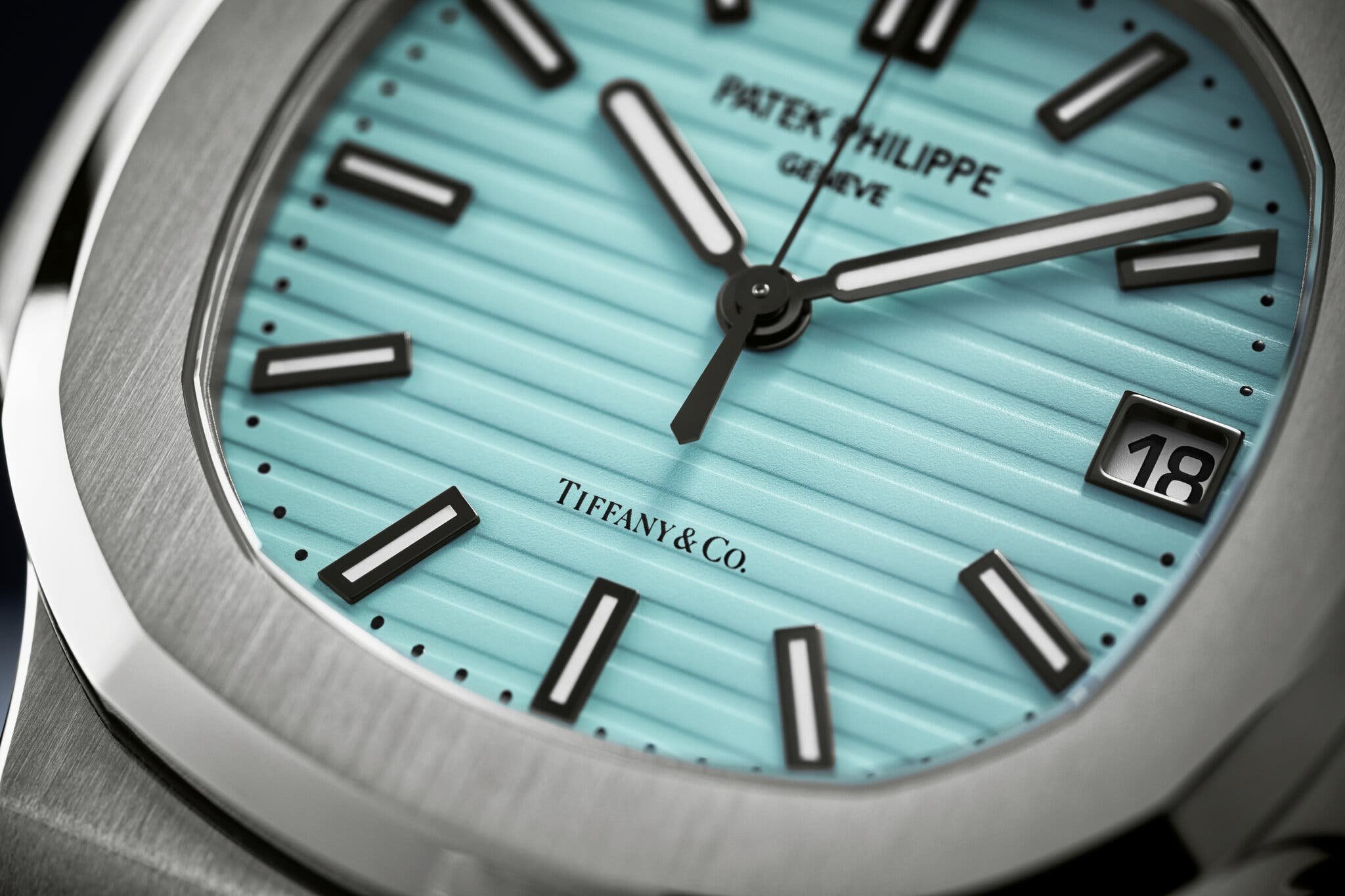 Patek Philippe’s Nautilus Watch Returns in Tiffany Blue