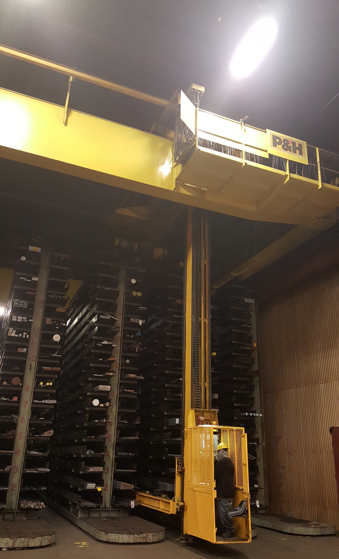 WAREHOUSE CRANE