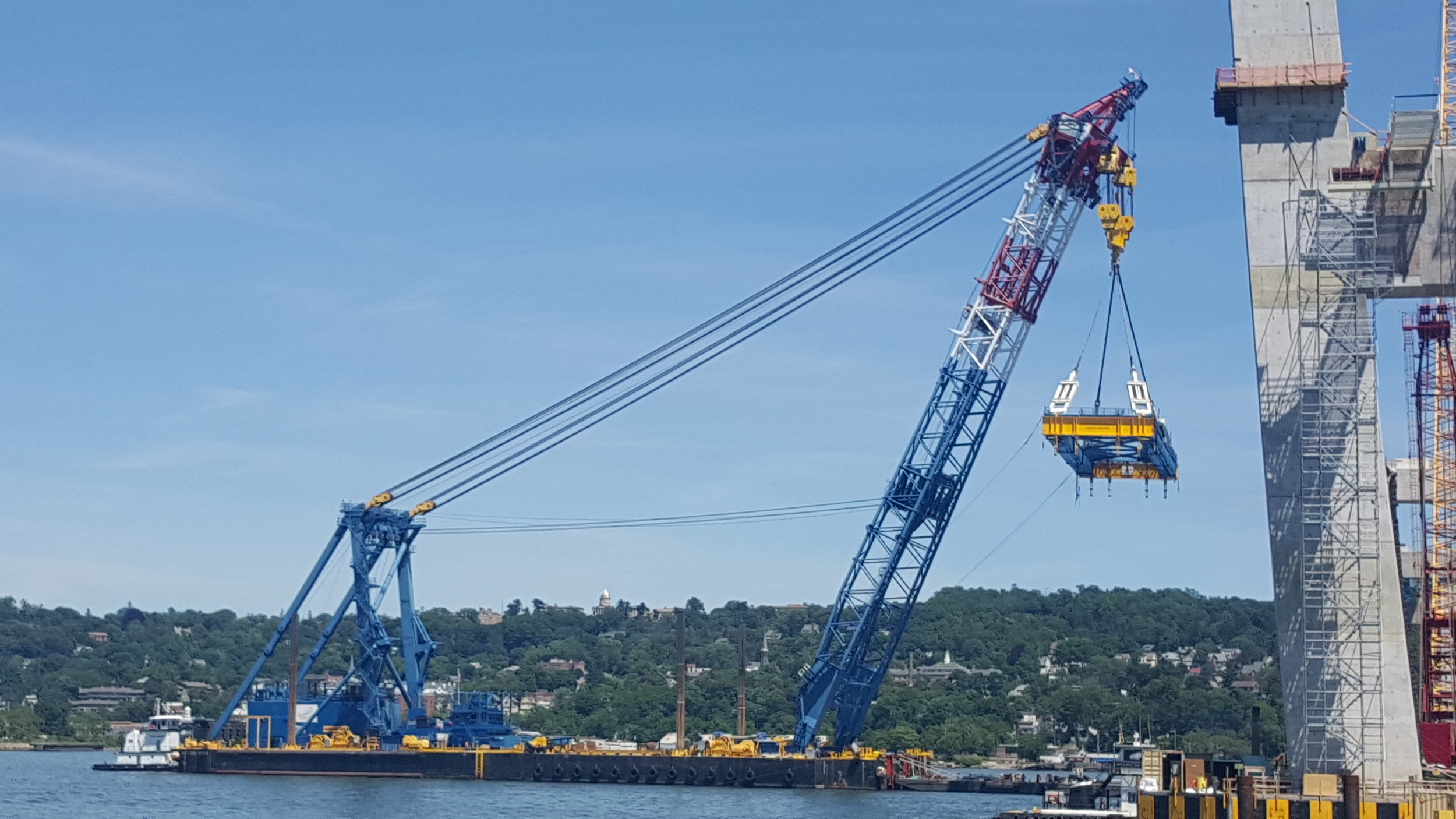 LIFTING THE 350' GIRDER S
