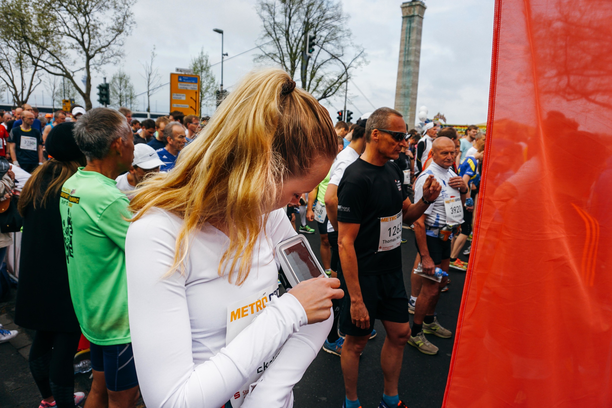 Marathon Düsseldorf. Setting up my Nike+ app.