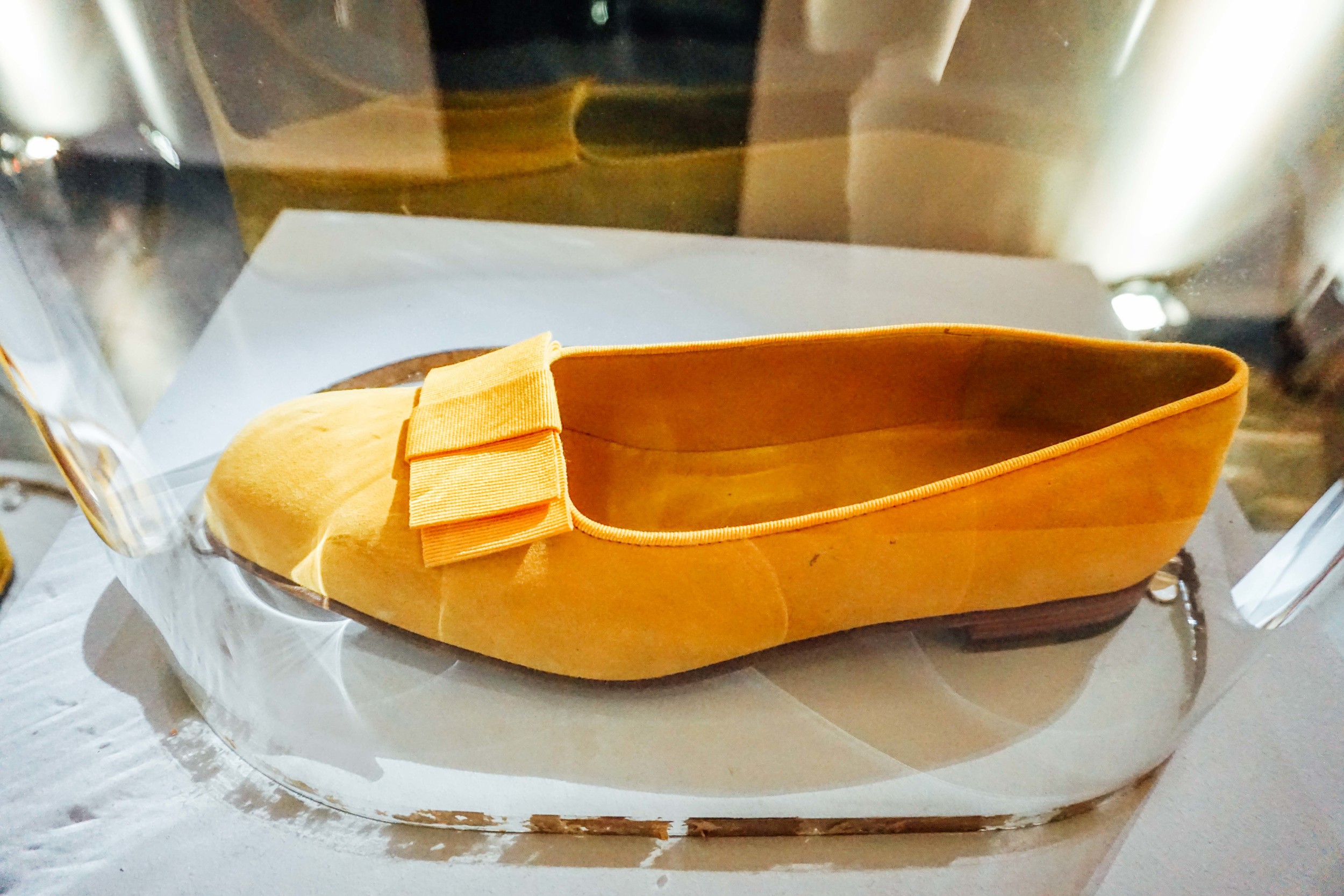 Manolo Blahnik Burlington Arcade, Mayfair. The 2016 Spring Collection.