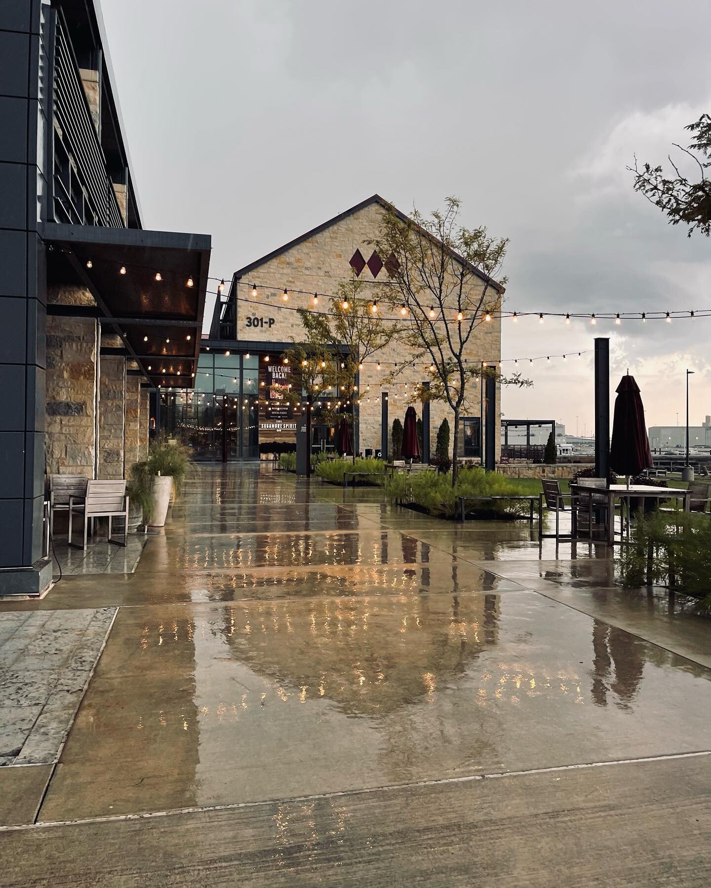 Is it the reflection or the reality?

.
.
.
.
.
#sagamorespirit #sagamore #whiskeydistillery #marylanddistillers #marylanddistillery #sagamorerye #cocktailclass #rainyday #portcovington #portcovingtonbaltimore