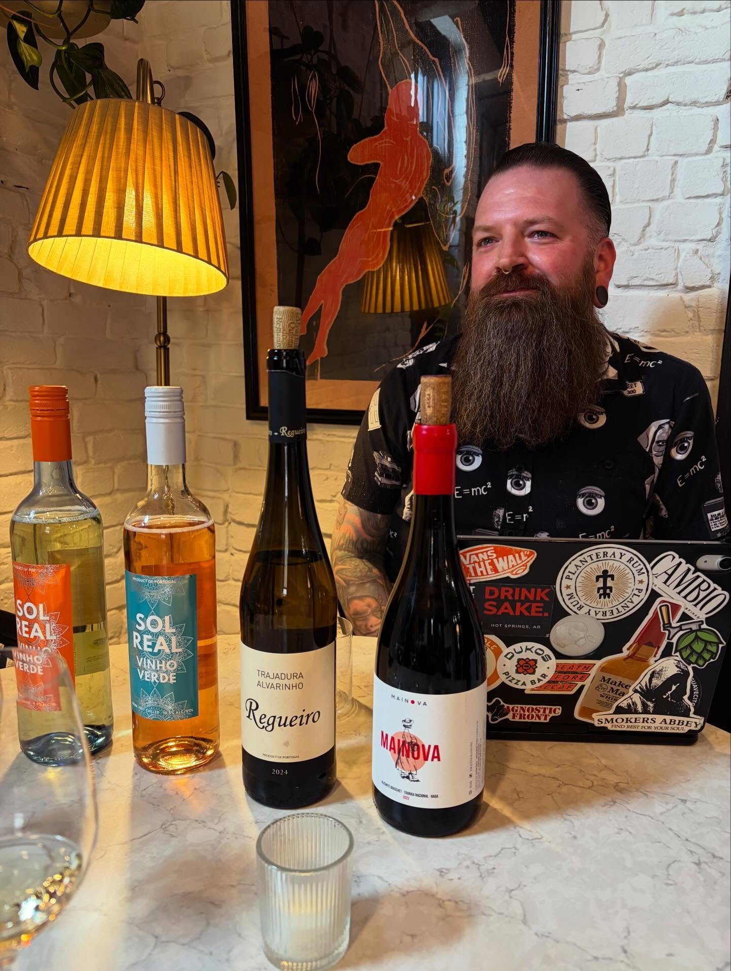 We always kinda ❤️ you, Nashville. Thank you @empiredistributorsnashvilletn for finding a sweet spot for our Portuguese wines.

@quintadalixavv #solreal #vinhoverde @quinta_regueiro @mainovaalentejo