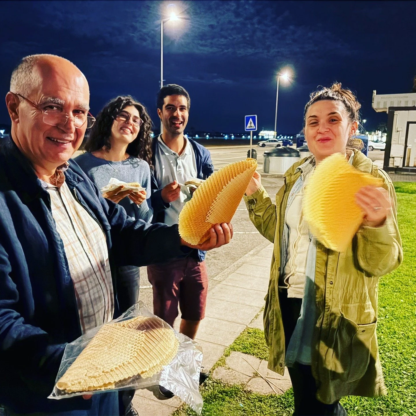 Phoebe's Portugal PART 1

Thankful for our partners who make the most beautiful wines @sidonio.de.sousa.wines #bagafriends #bagaday @quinta_regueiro @quintadalixavv @monverdehotel 

@phoebebirds

+ Lucky to have tasted more Baga Day treats by @luispa